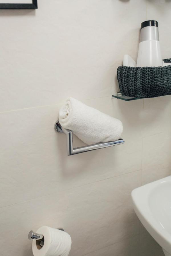 Comfortable Duplex- 1Bd 2Bth- Dean Miranda Sevilla Bagian luar foto